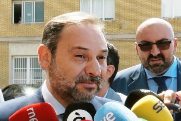 El Supremo solicita investigar pagos del PSOE a Ábalos