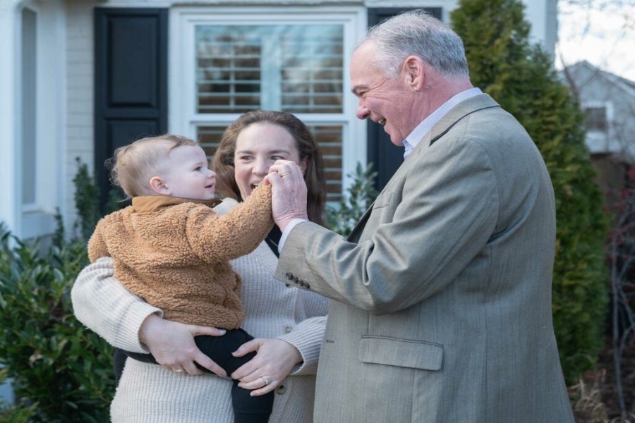 El senador por Virginia Tim Kaine