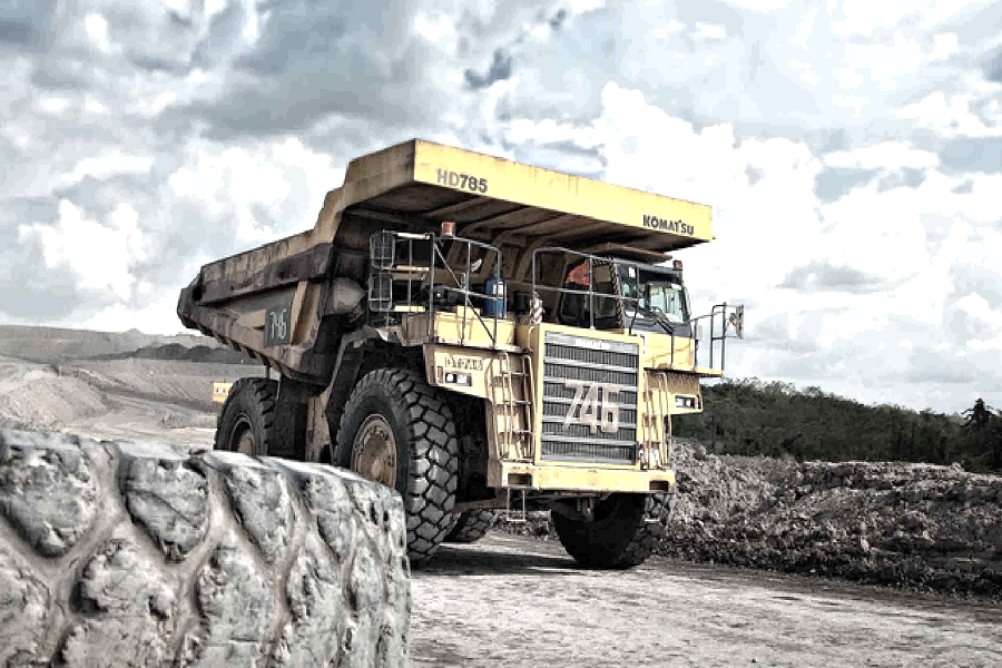 O Departamento de Recursos Mineiros e Geologia