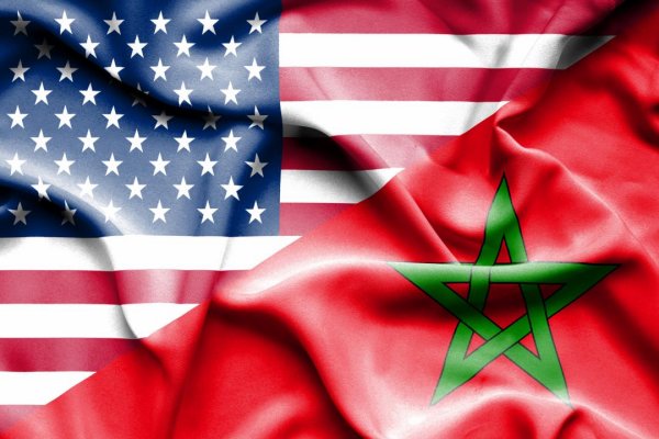Banderas de EEUU y Marruecos