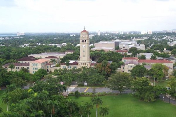 Universidad de Puerto Rico. Vista aérea