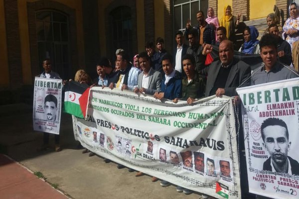 Concentración a favor de los presos saharauis